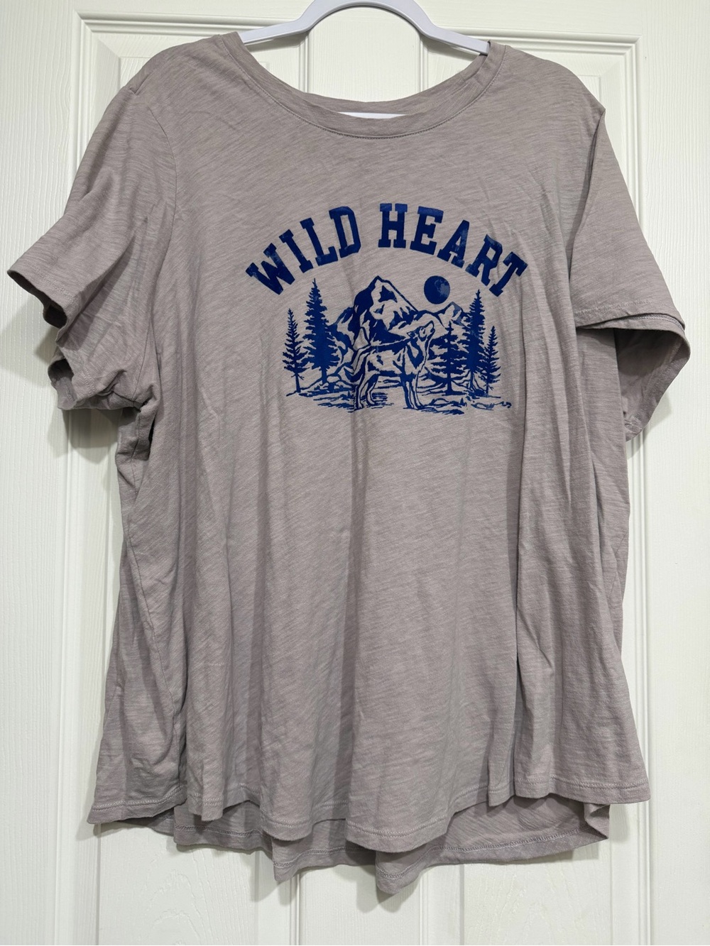 Old Navy Stone Gray Tee with Navy Wild Heart Graphic